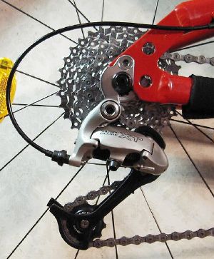 Shimano xt rear derailleur.jpg