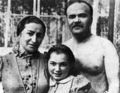 P.S.Zhemchuzhina-and-family.jpg